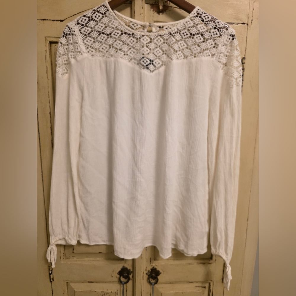 Mossimo Supply Co. White Lace Detail Blouse